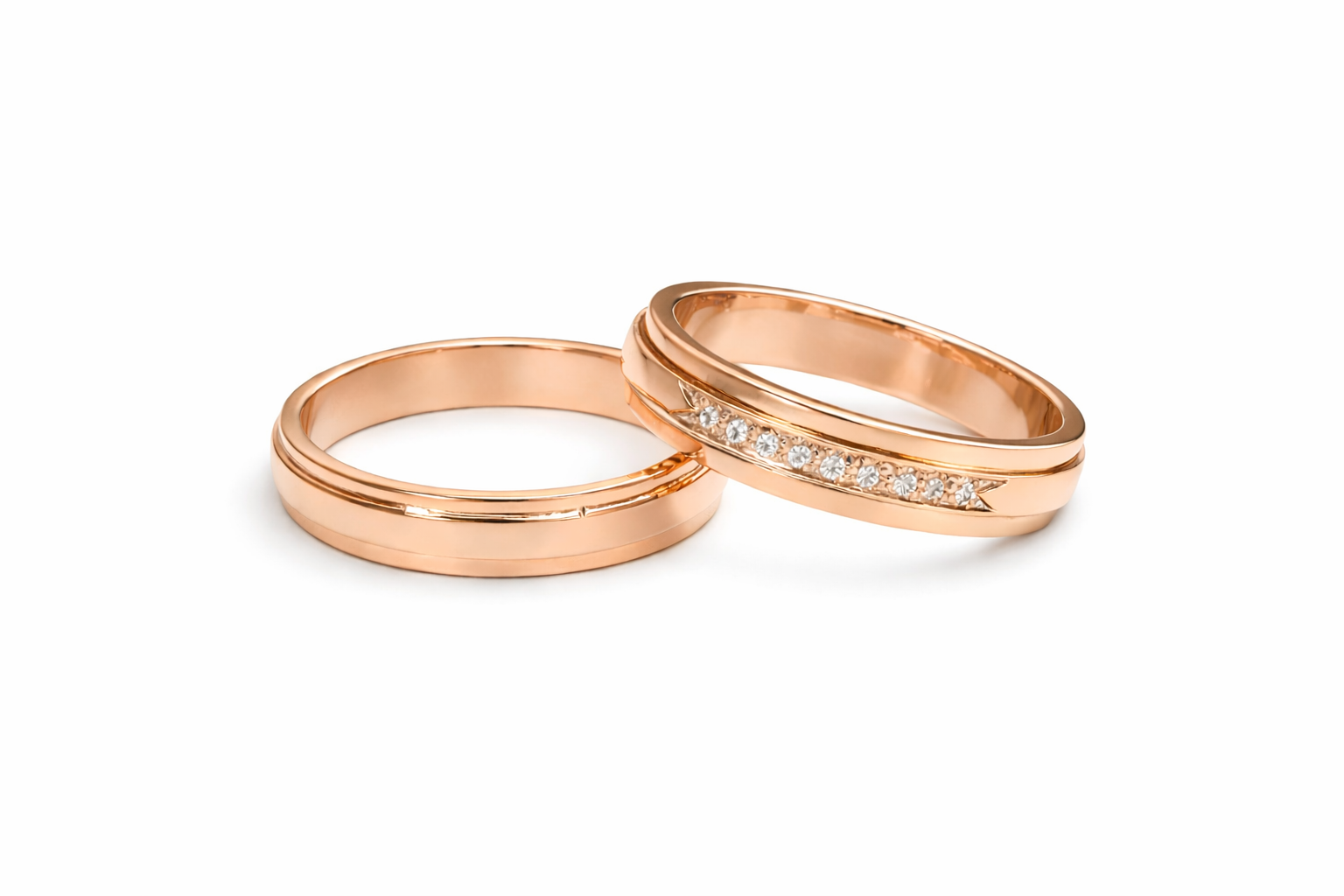 Aliances d’or rosa 18k amb brillants centrals