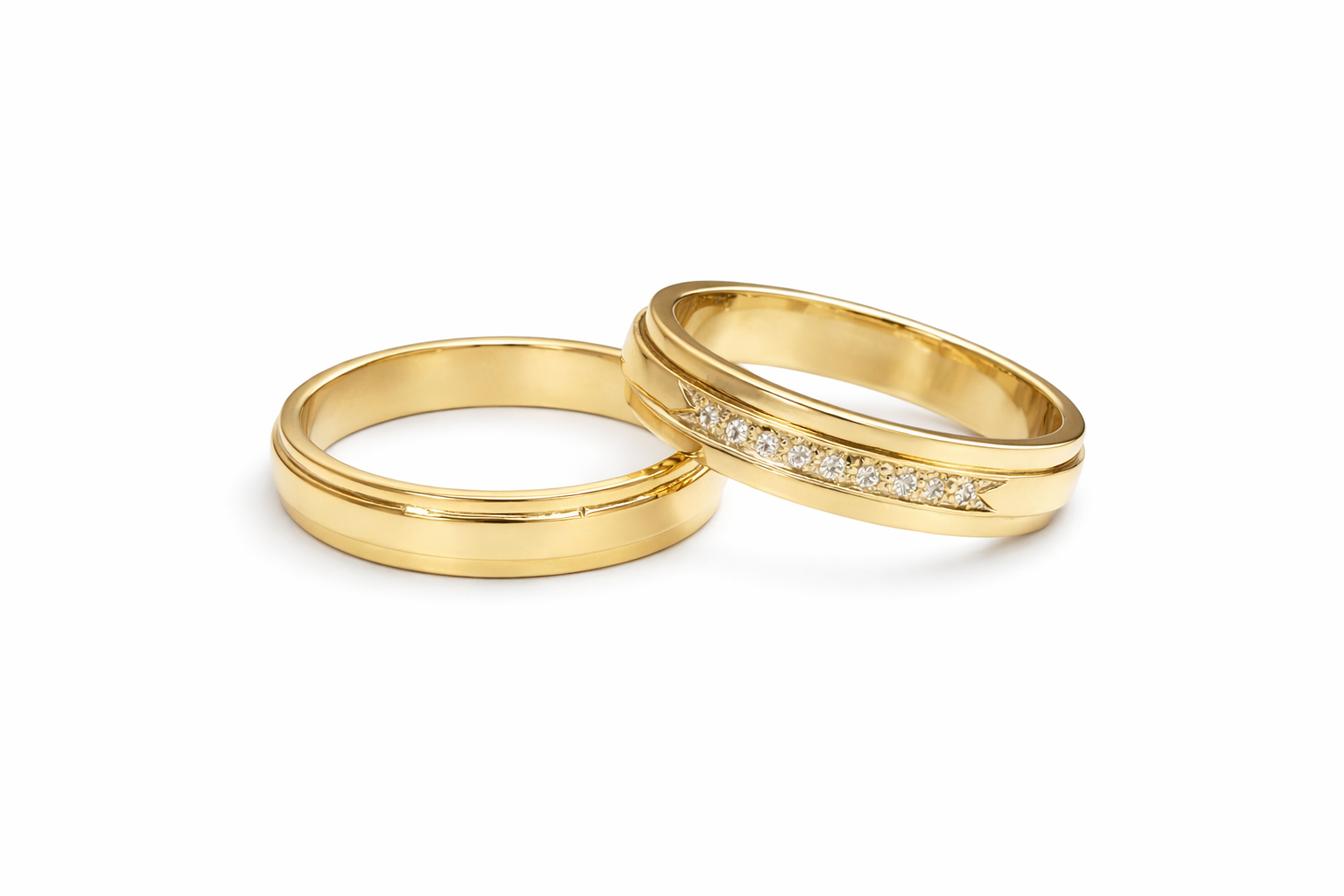 Aliances d'or groc 18k amb brillants centrals