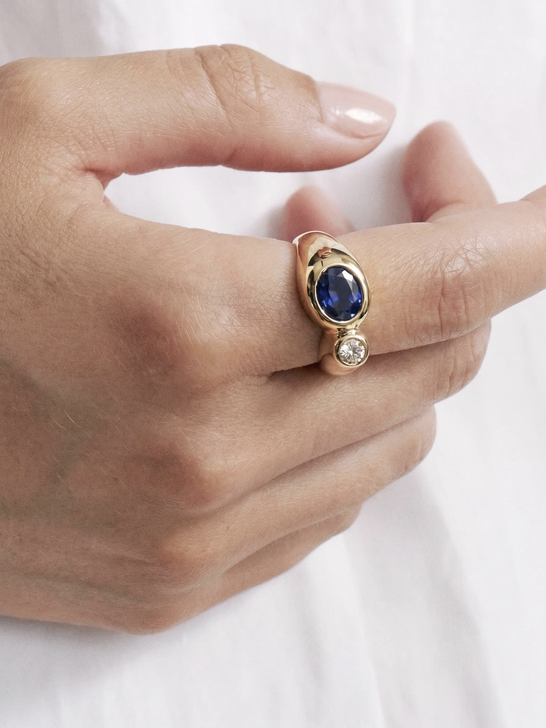 Anell de safir i diamant en or groc 18K - Imatge 3